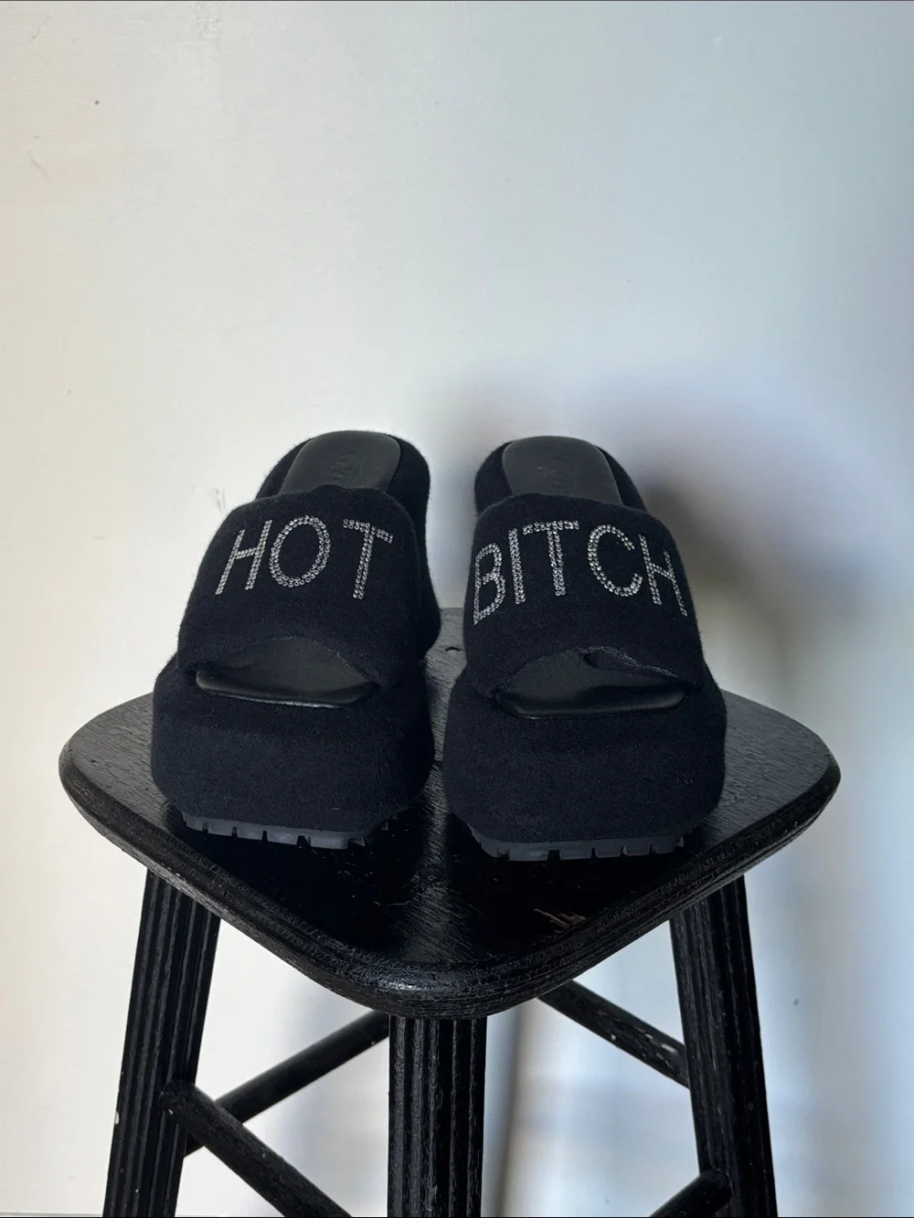 Dolls Kill Poster Grl “THAT'S MY NAME”Platform Slides Size 6 NWOB